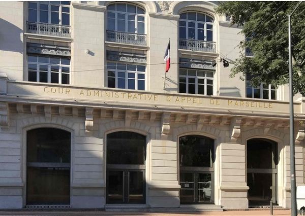 Façade de la CAA 13